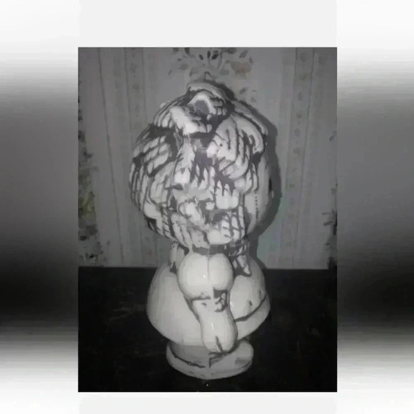 Vintage Porcelain Raggedy Ann Figurine Purple & White 7in. Tall - Picture 5 of 6